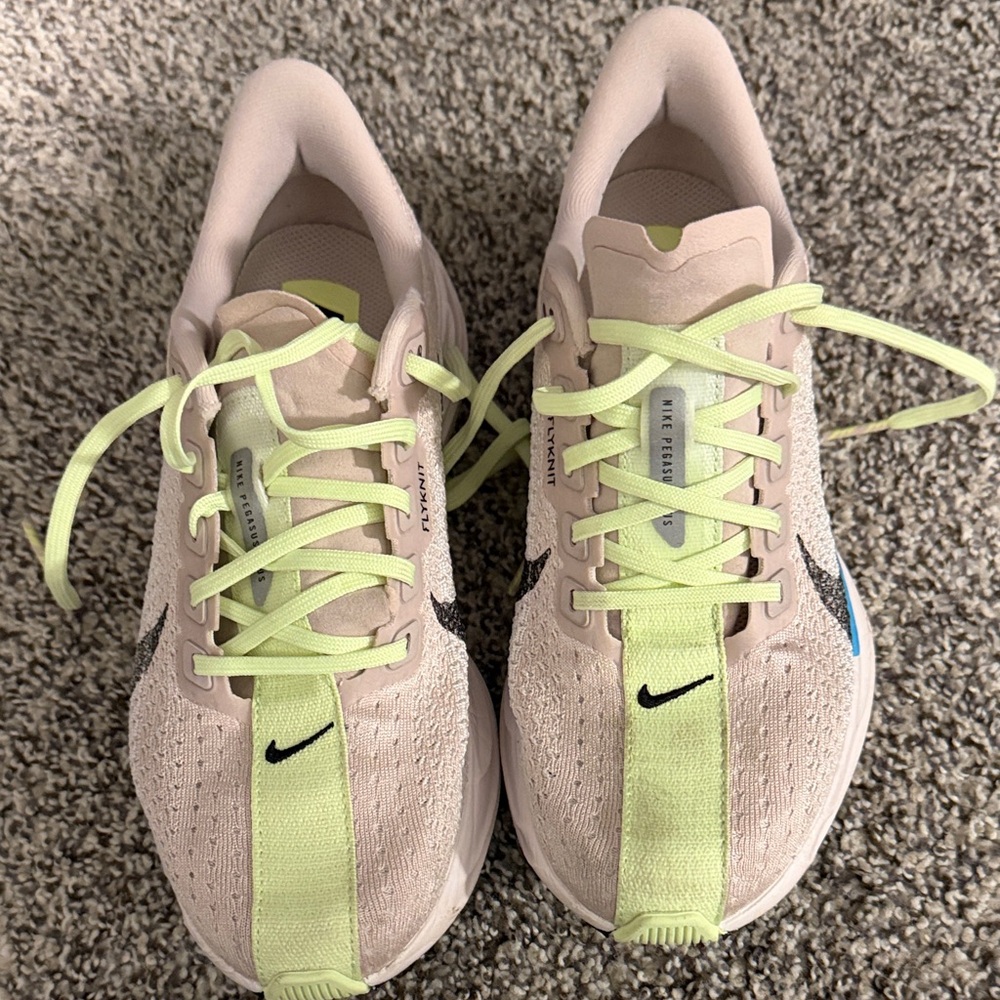 Nike Pegasus Plus Women's Running Sneakers